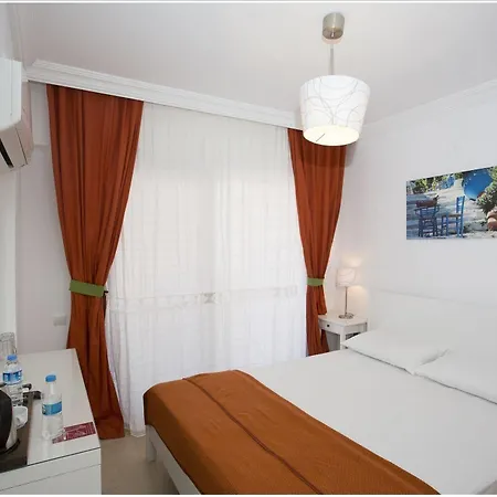 Ayka Hotel *